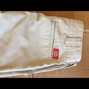 Never worn Dickies tan worker crop roll hem